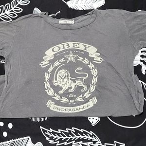 Small Obey tee